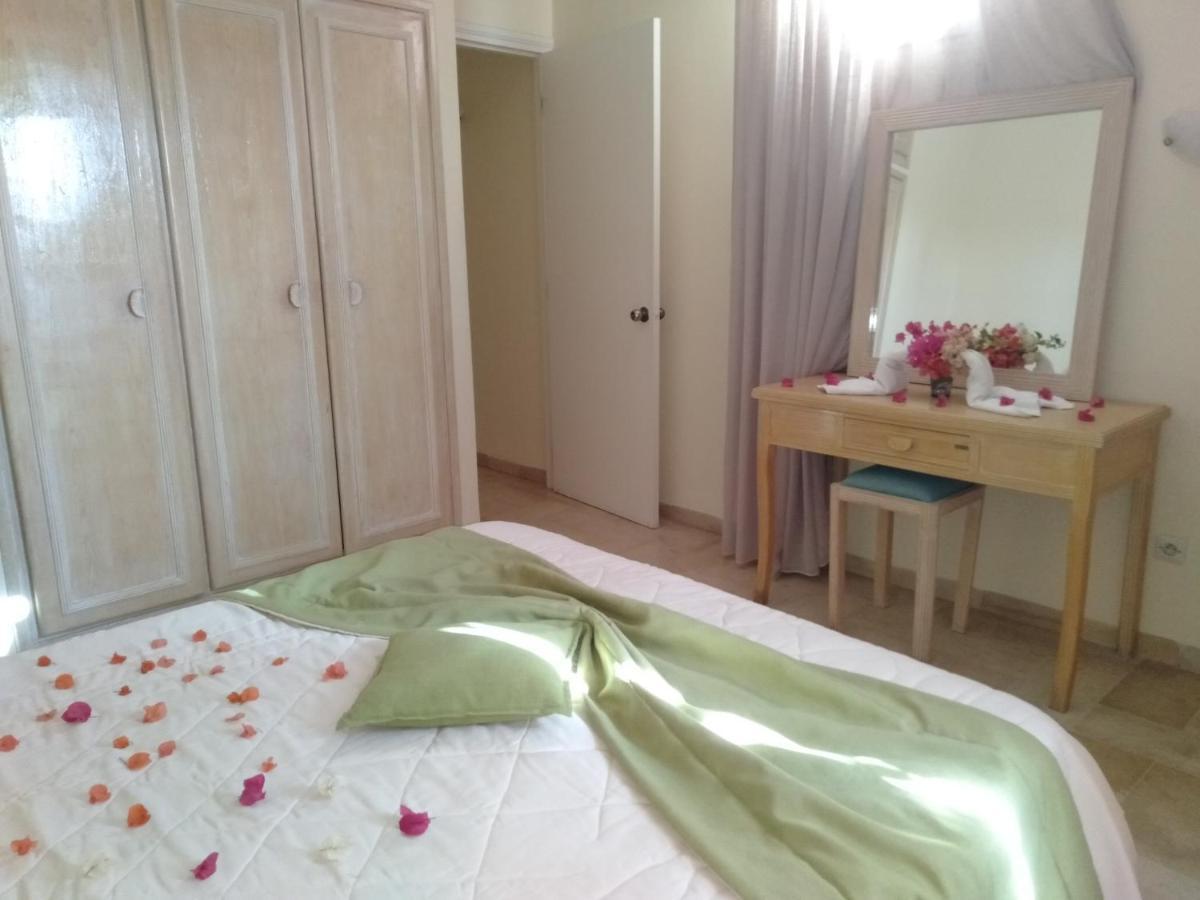 Appart Hotel Rodes Mezraia Eksteriør billede