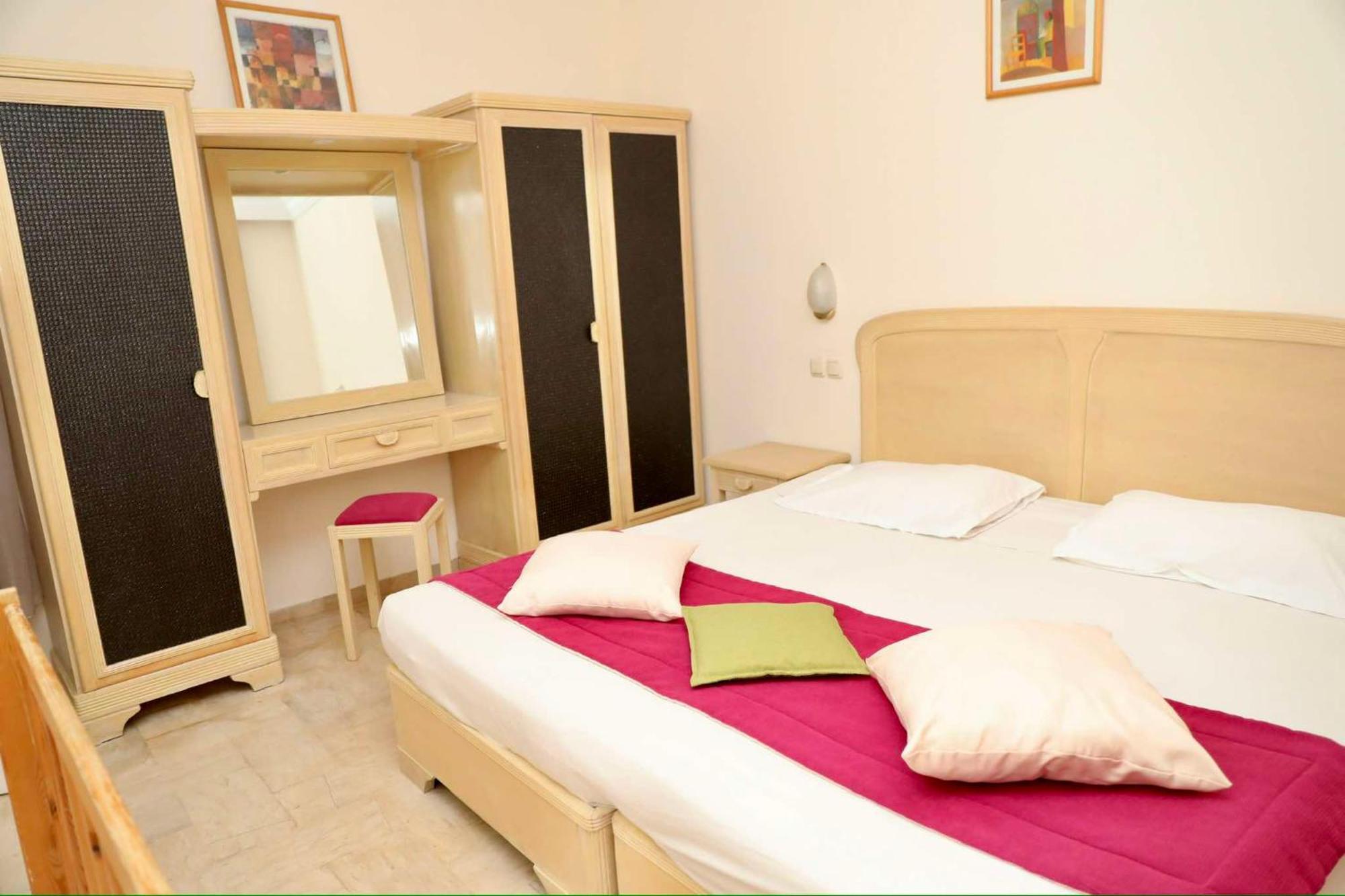 Appart Hotel Rodes Mezraia Eksteriør billede